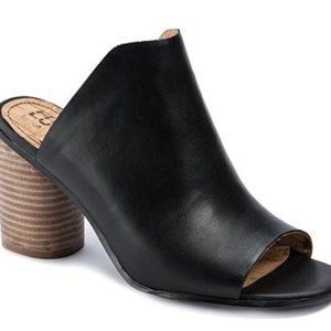 Lucca Lane Hilaire Slip-On Leather Mule